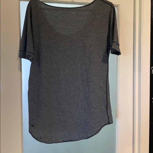 Lulu lemon top - Picture 3 of 3